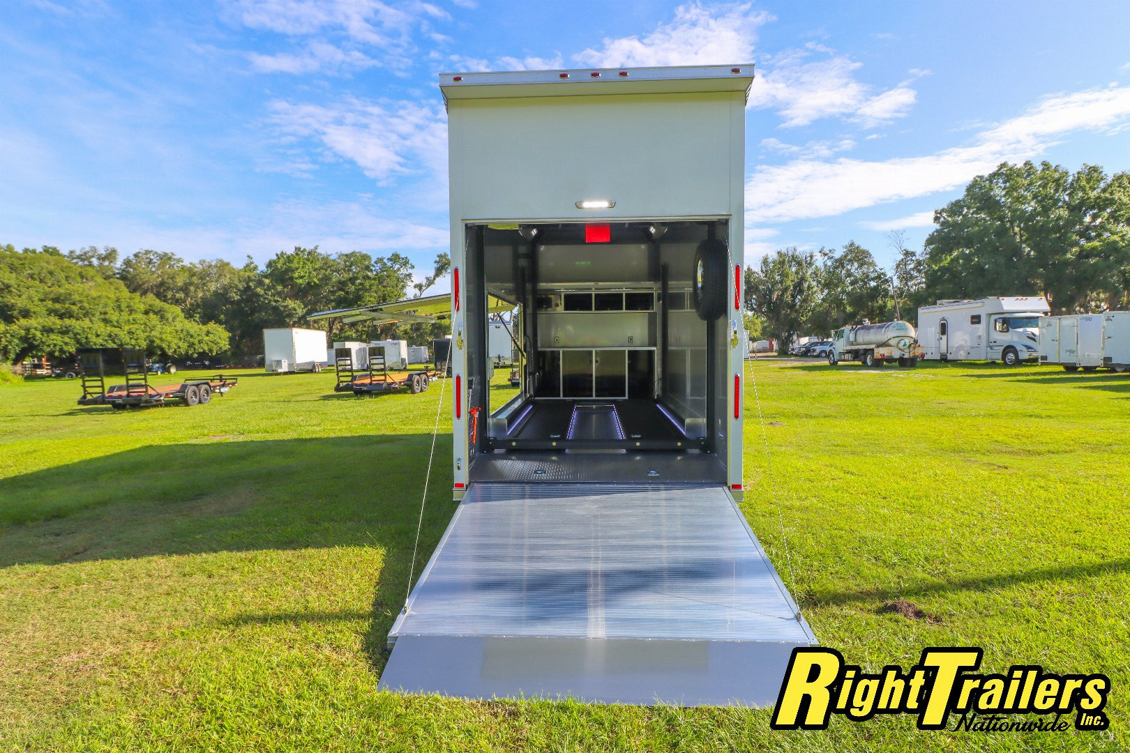 New 2025 8.5X24 inTech Stacker