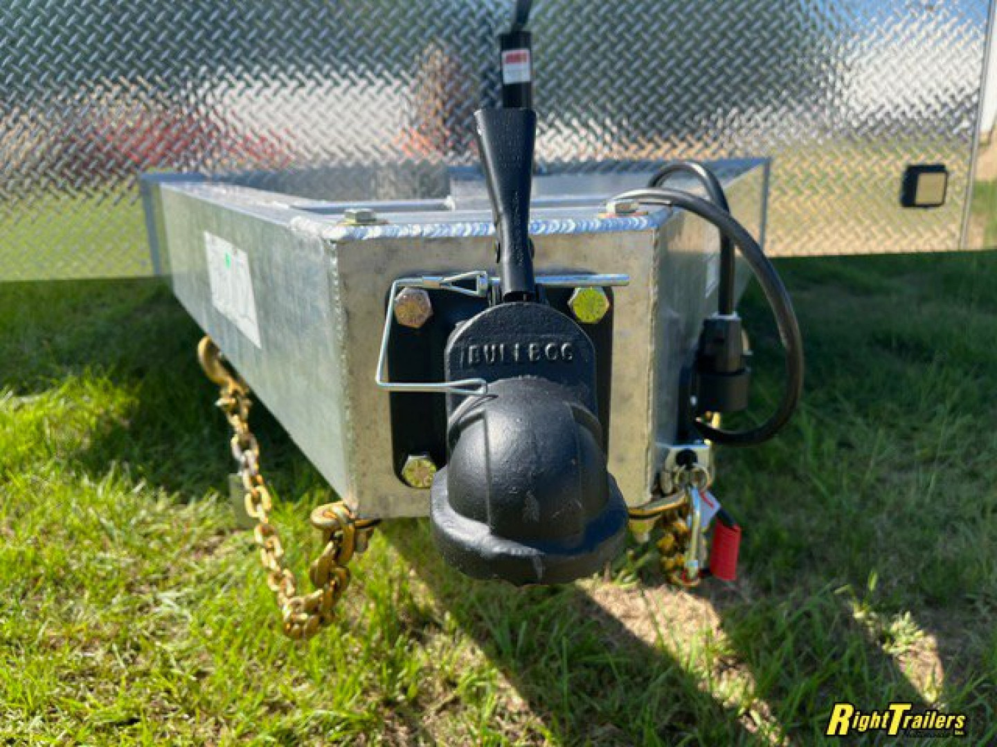 New 8.5x32 intech Race Trailer
