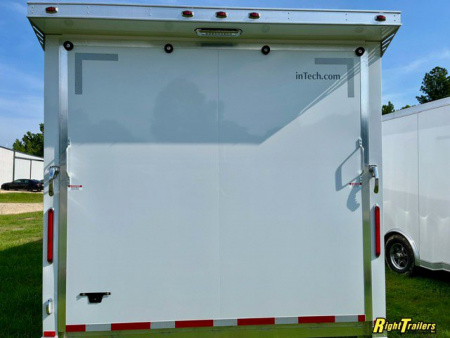 New 8.5x32 intech Race Trailer
