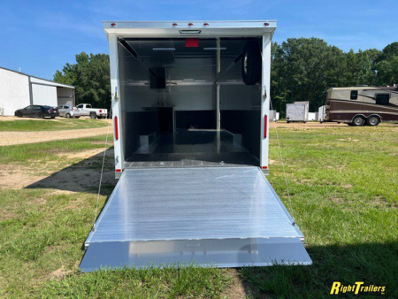 New 8.5x32 intech Race Trailer