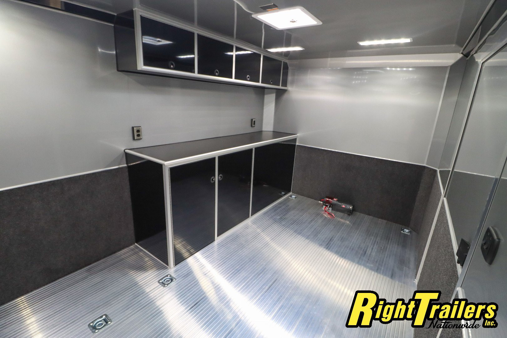 New 2026 inTech Trailers 8.5x32 Race Trailer