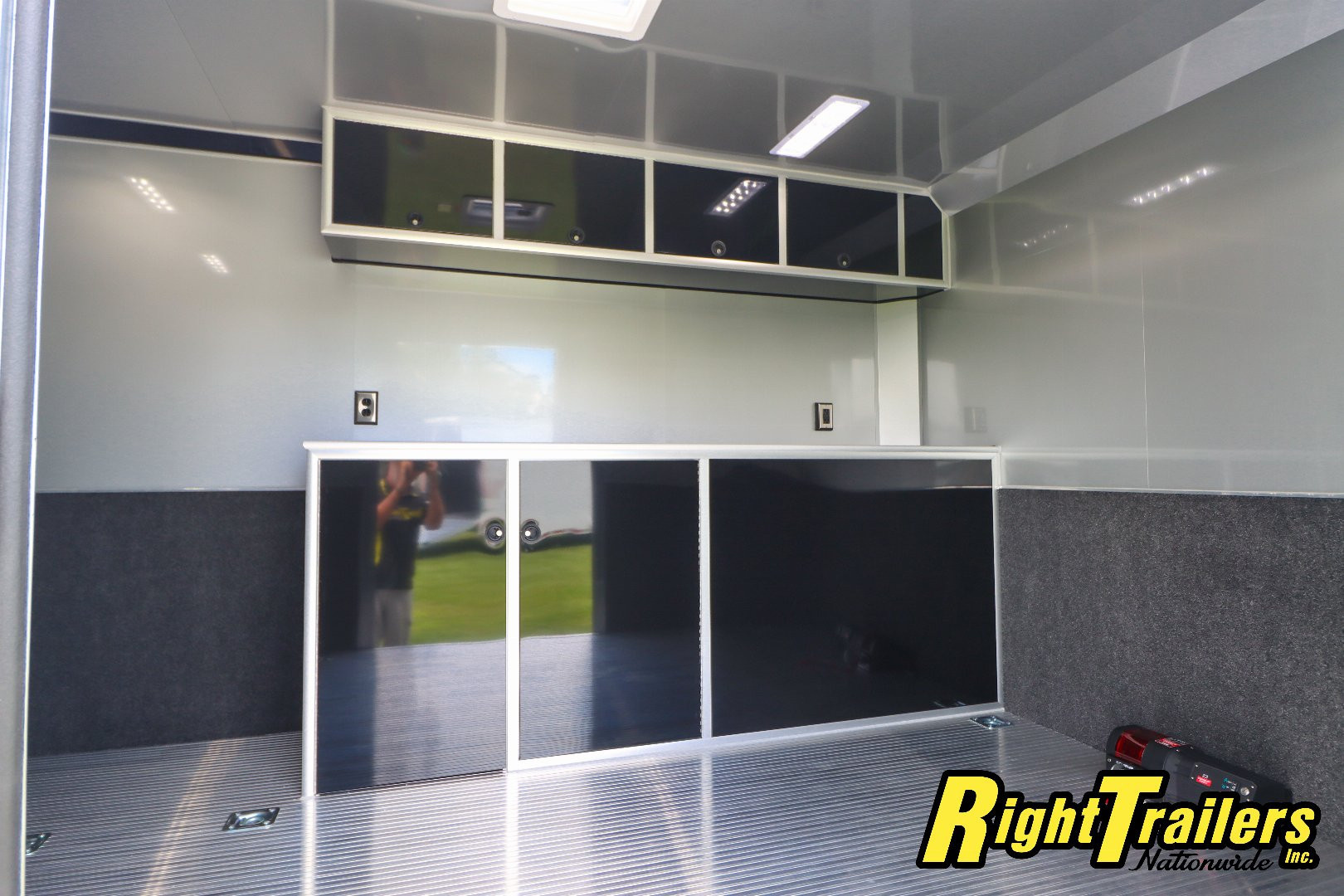 New 2026 inTech Trailers 8.5x32 Race Trailer