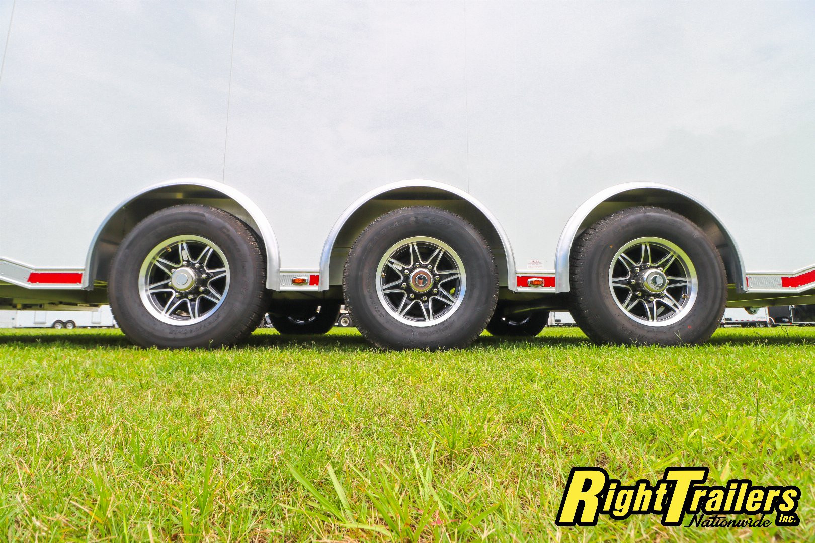 New 2025 inTech Trailers 8.5x32 Race Trailer