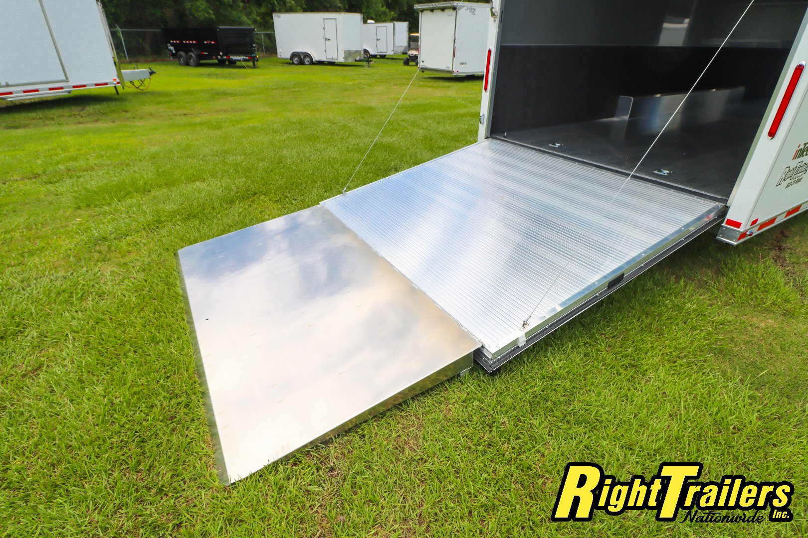 New 2025 inTech Trailers 8.5x32 Race Trailer
