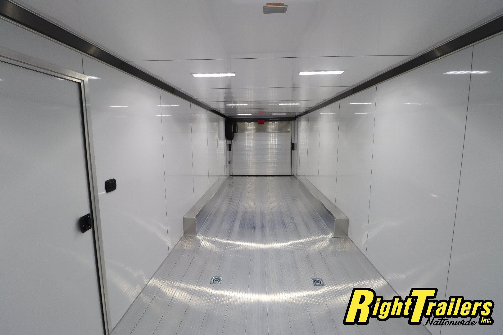 New inTech Trailers 8.5x32 Race Trailer
