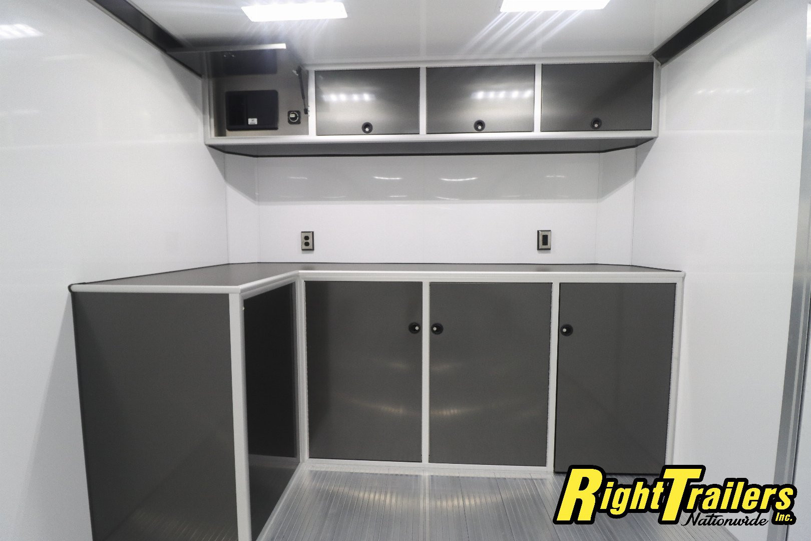 New inTech Trailers 8.5x32 Race Trailer
