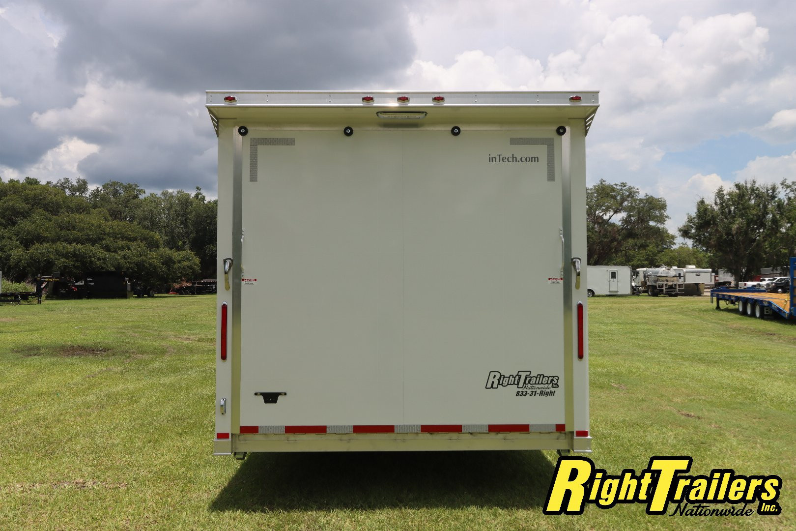 New inTech Trailers 8.5x32 Race Trailer