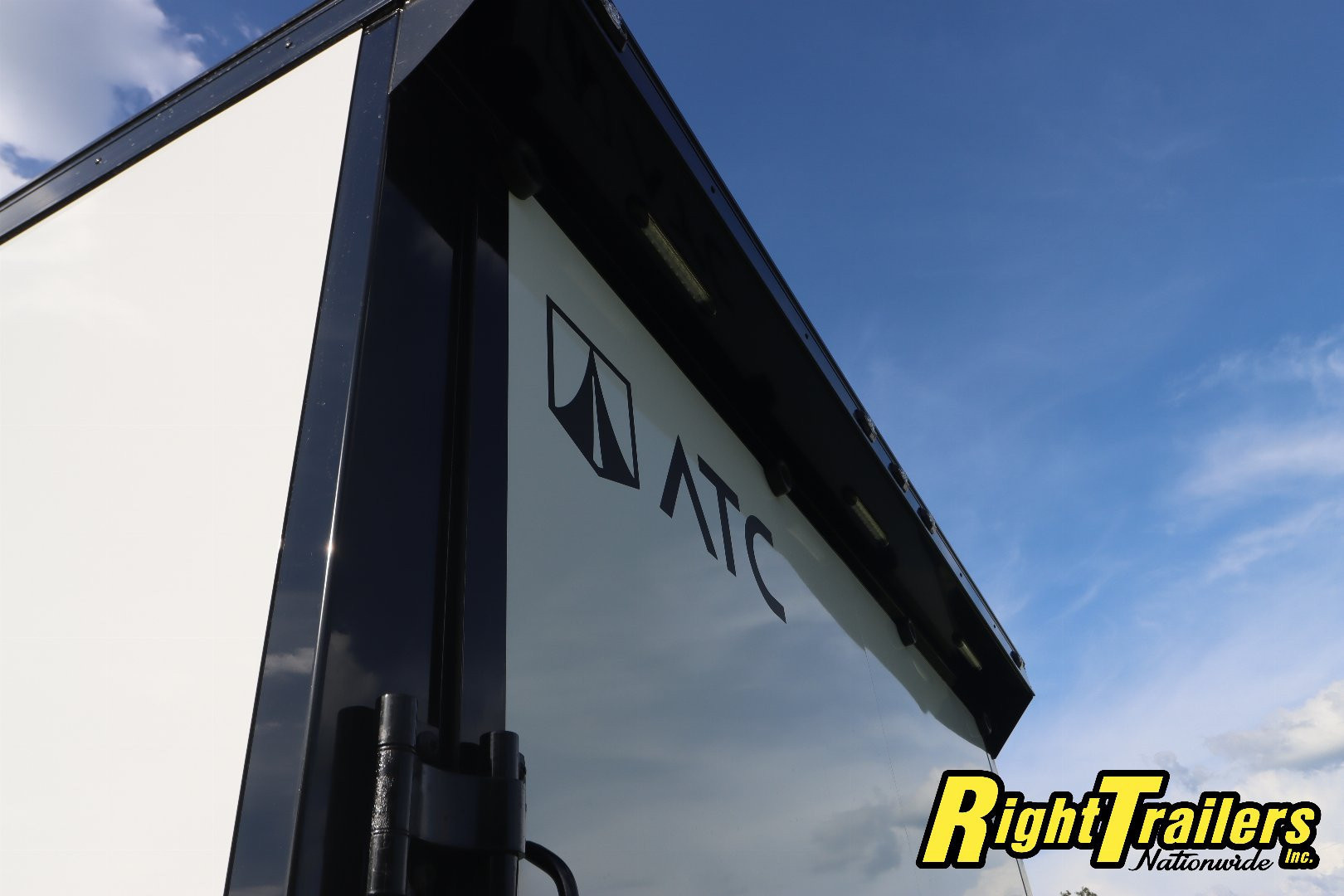 New 2025 ATC 8.5x28 ROM400 Race Trailer