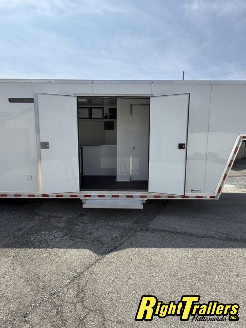 New RC Trailers 8.5x44 Race Trailer with Bathroom Package