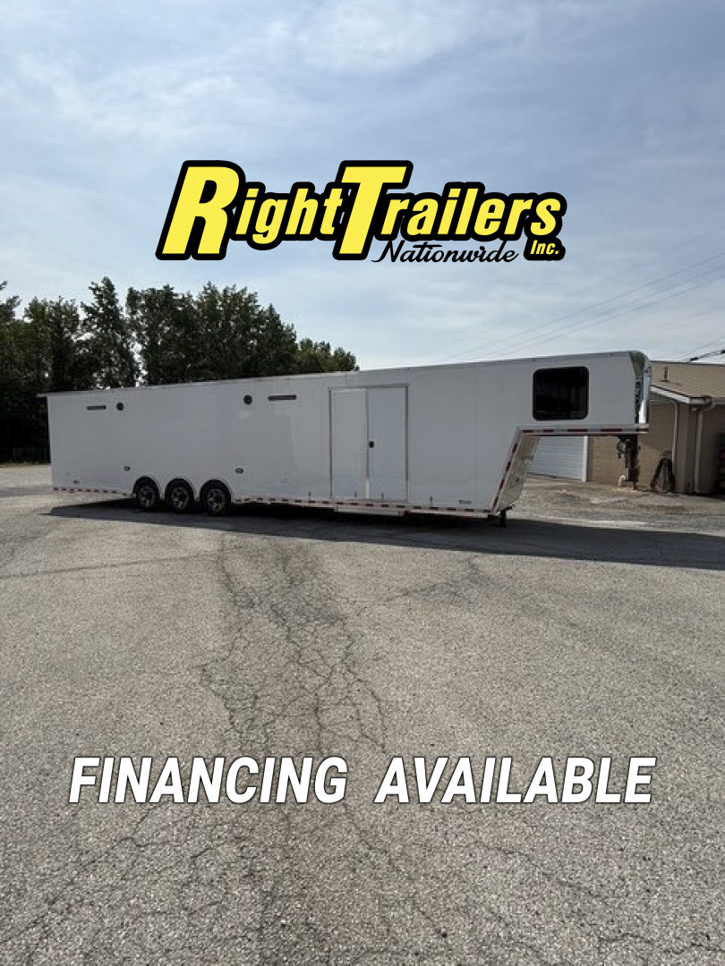 New RC Trailers 8.5x44 Race Trailer with Bathroom Package