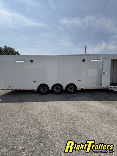 New RC Trailers 8.5x44 Race Trailer with Bathroom Package