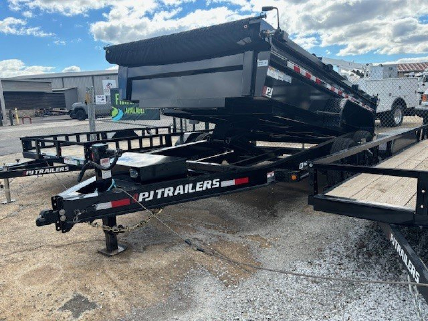 New 2025 PJ Trailers DL Dump Trailer
