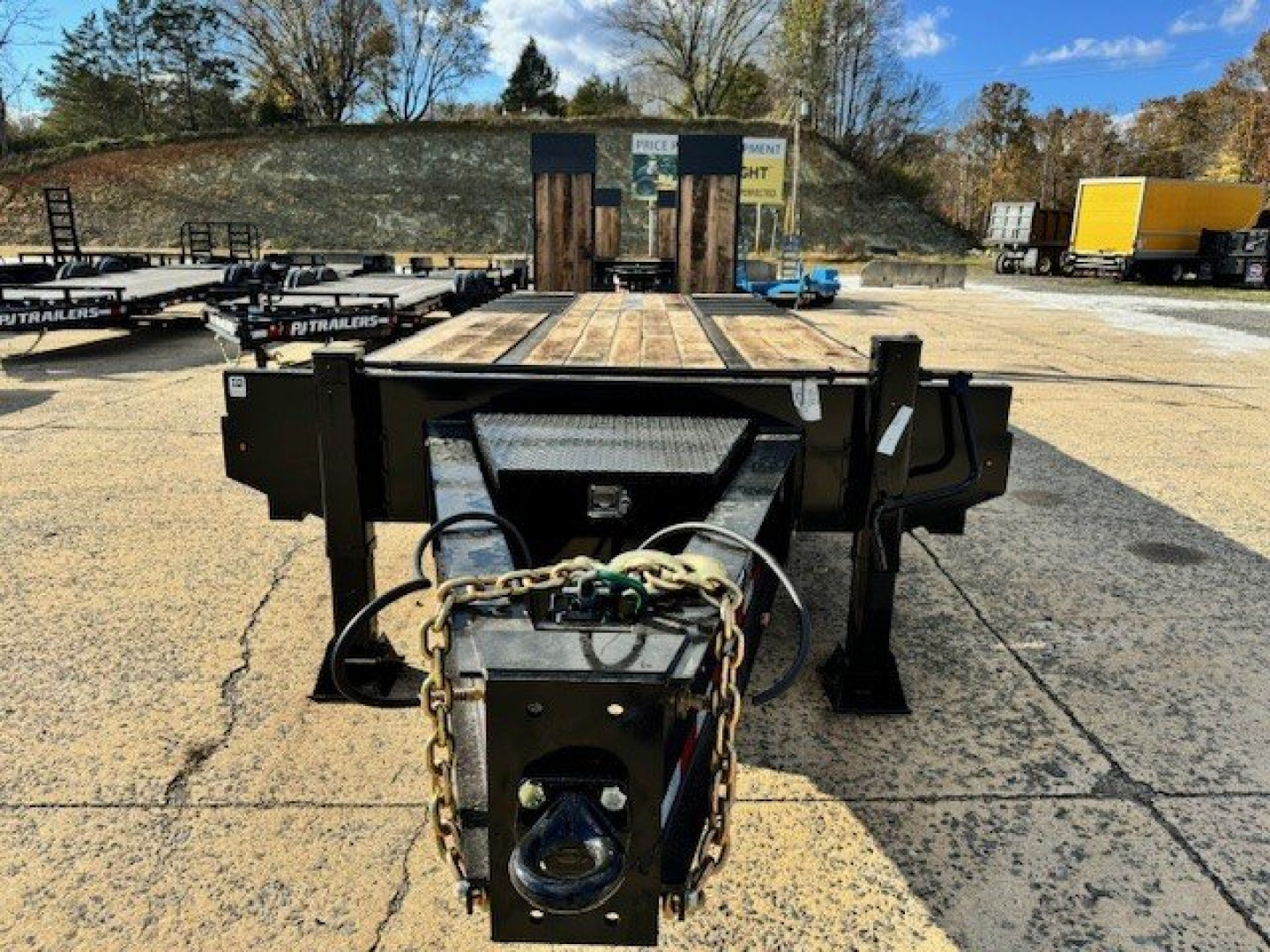 New 2025 Cam Superline P20CAM8225TA Deckover Trailer