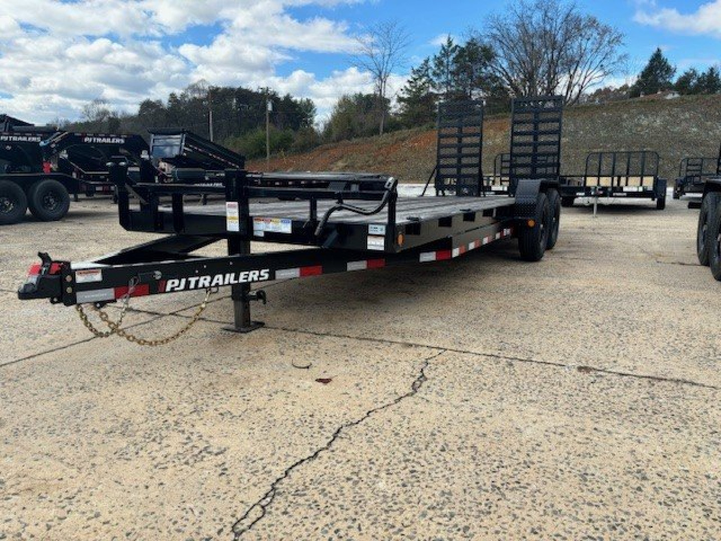 New 2025 PJ Trailers 22ft CC Equipment Trailer