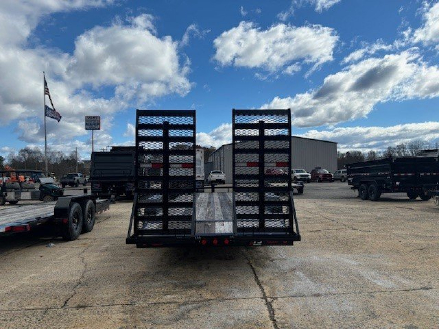 New 2025 PJ Trailers 22ft CC Equipment Trailer