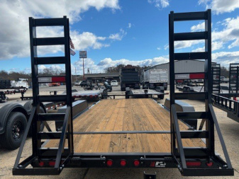 New 2025 PJ Trailers 18ft CC Equipment Trailer