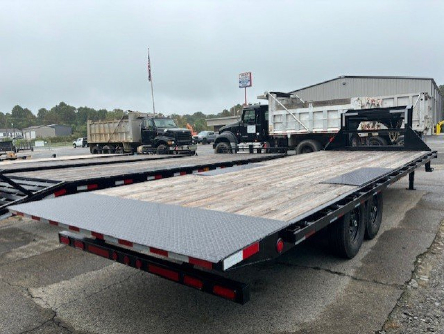 New 2025 PJ Trailers 24ft T9 Deckover Trailer 24'