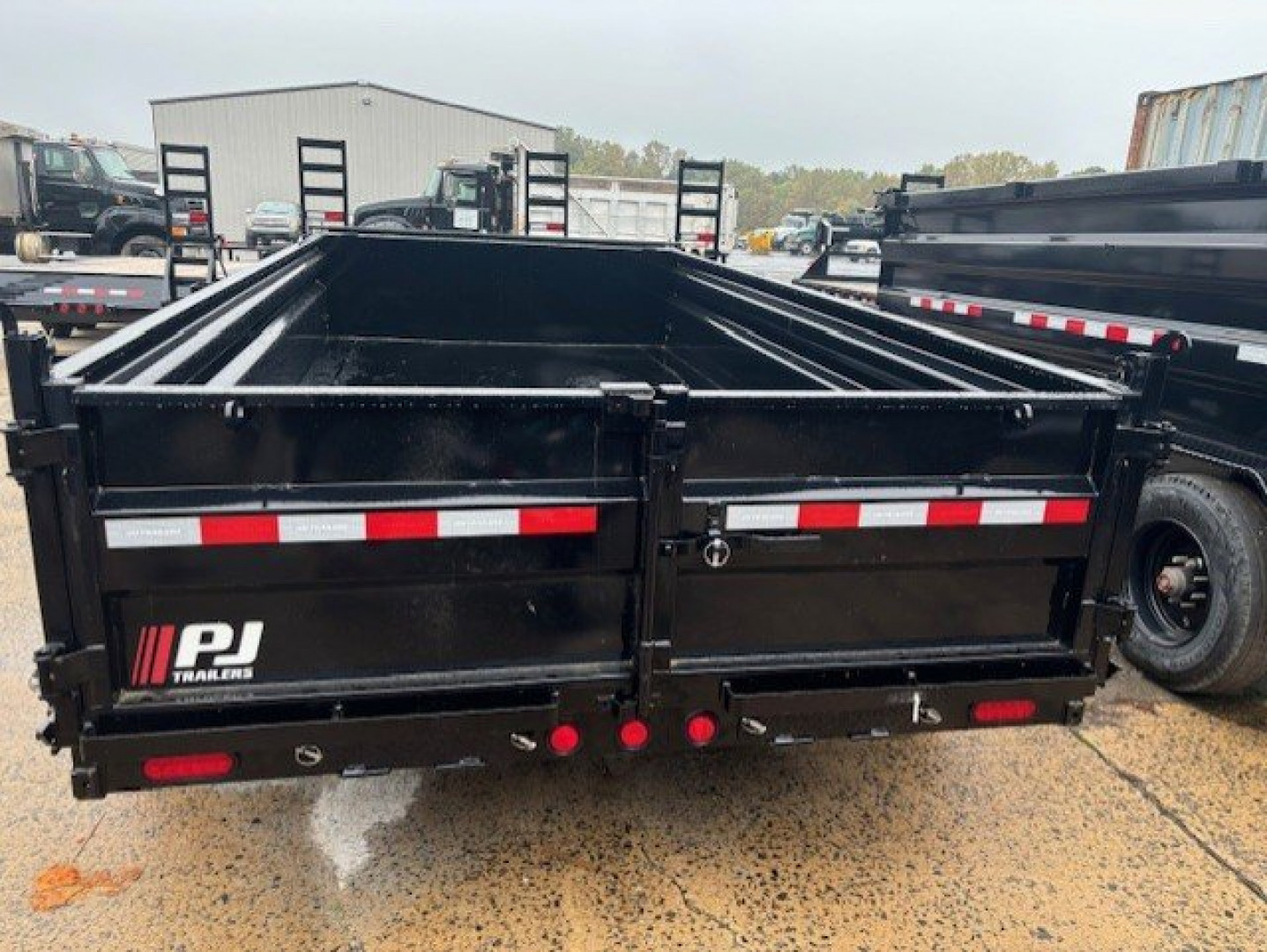 New 2025 PJ Trailers 14ft DL Dump Trailer