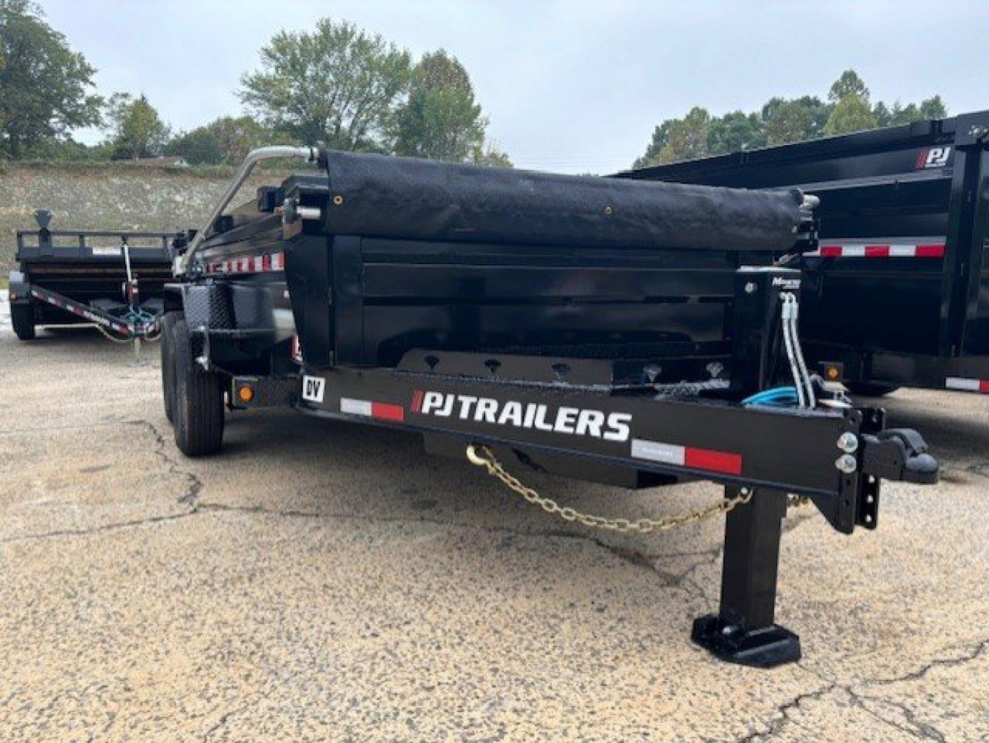 New 2025 PJ Trailers 14ft DV Dump Trailer