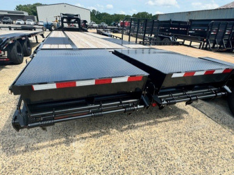 New 2025 PJ Trailers LD 30 FT. Flatbed Trailer