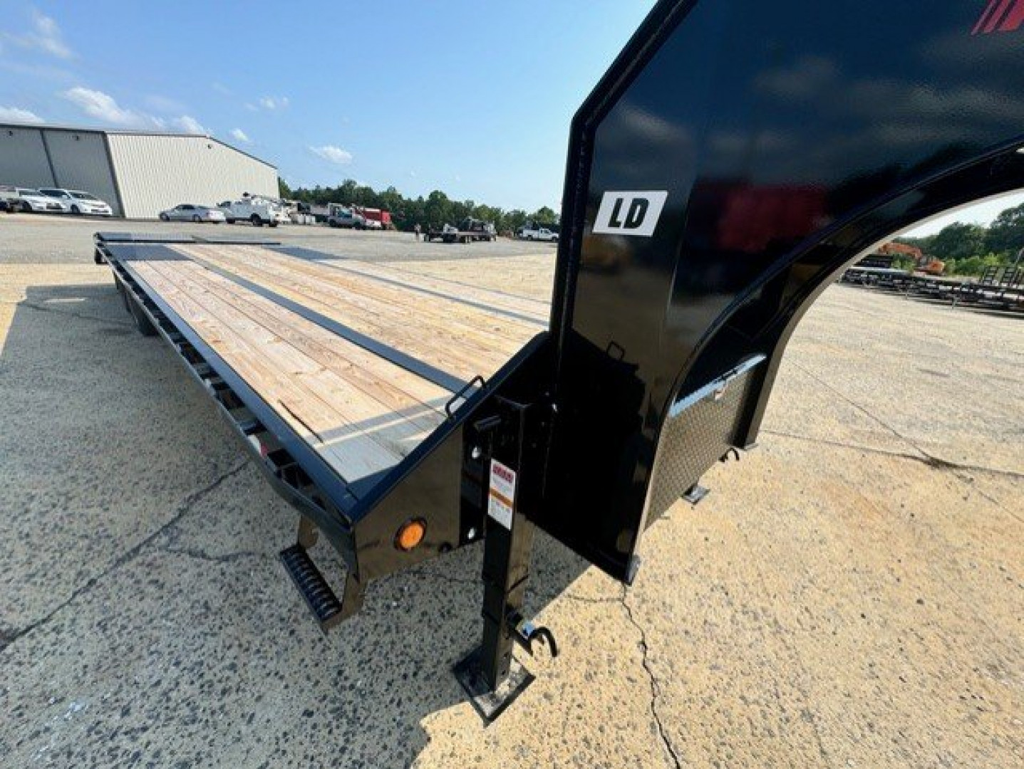 New 2025 PJ Trailers LD 30 FT. Flatbed