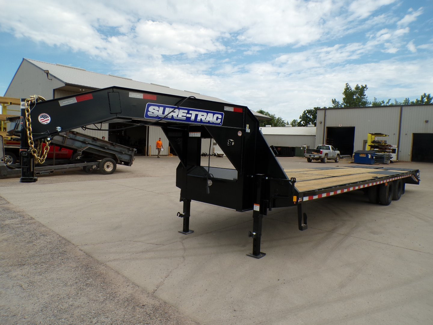 New 2025 Sure-Trac 85X32 HD -LP-GN-25.9K Deckover Flatbed Trailer - 244