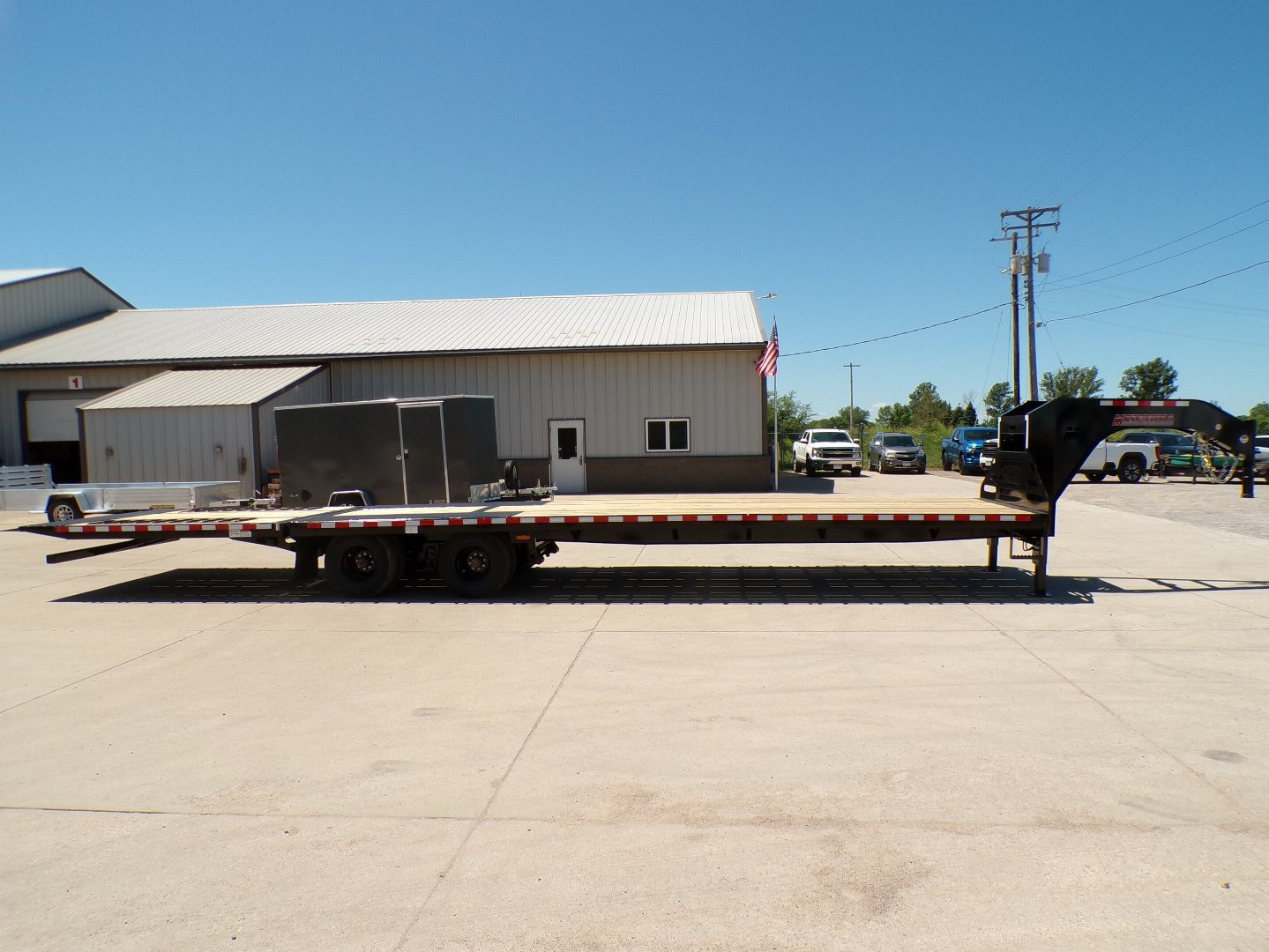 New 2025 Midsota FBGN-HB36-25.9K-Deckover Flatbed Trailer - 275