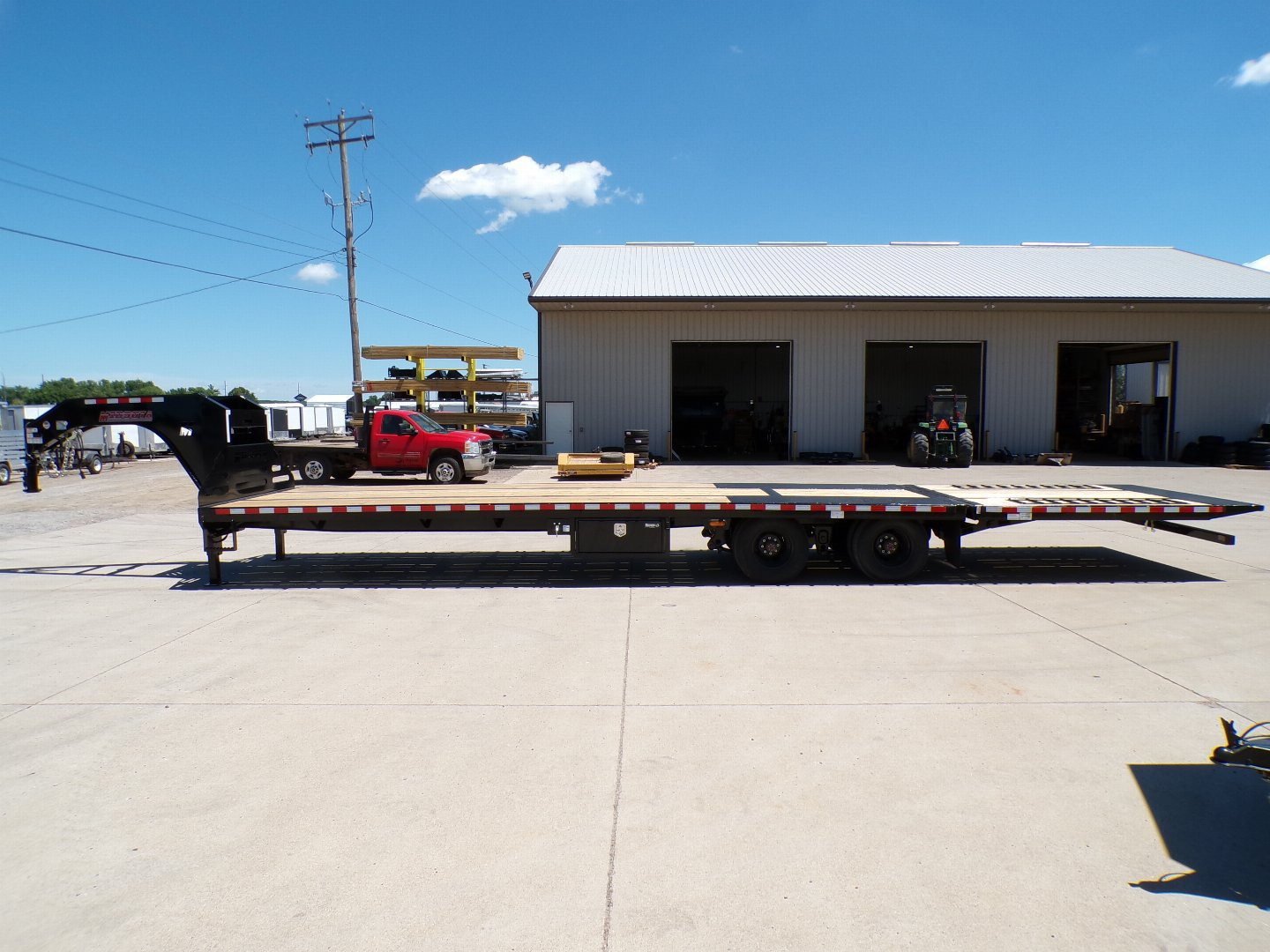 New 2025 Midsota FBGN-HB36-25.9K-Deckover Flatbed Trailer - 275