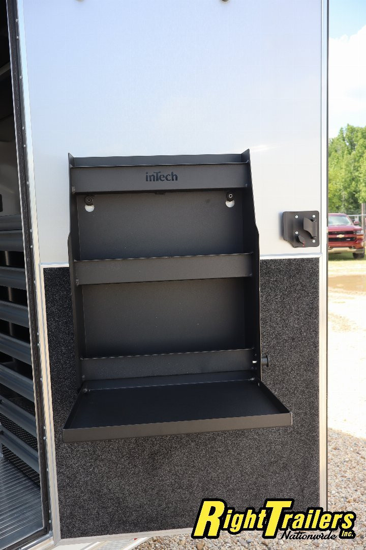New 8.5x32 inTech Trailers Stacker