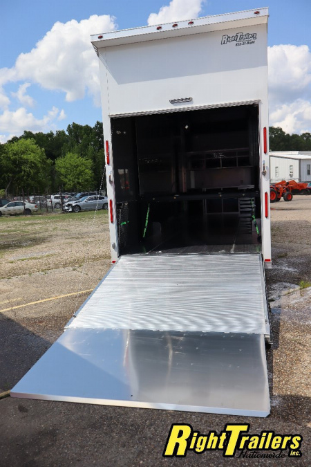 New 8.5x32 inTech Trailers Stacker