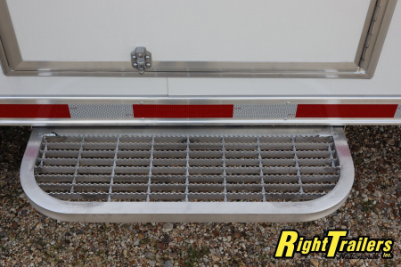 New 8.5x32 inTech Trailers Stacker