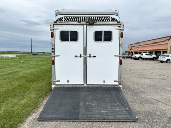 Used 1998 Featherlite Trailers 3H 23' LQ w/ Midtack Horse Trailer