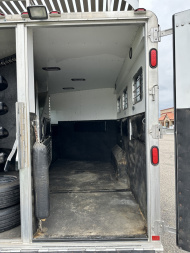 Used 1998 Featherlite Trailers 3H 23' LQ w/ Midtack Horse Trailer