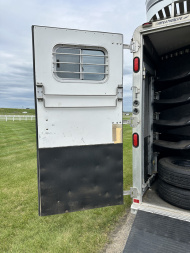 Used 1998 Featherlite Trailers 3H 23' LQ w/ Midtack Horse Trailer