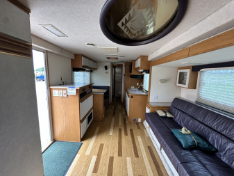 Used 1998 Featherlite Trailers 3H 23' LQ w/ Midtack Horse Trailer