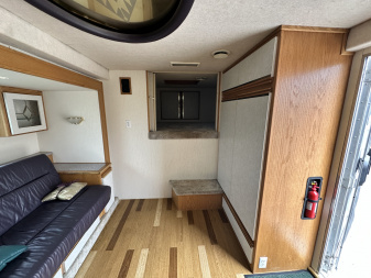 Used 1998 Featherlite Trailers 3H 23' LQ w/ Midtack Horse Trailer