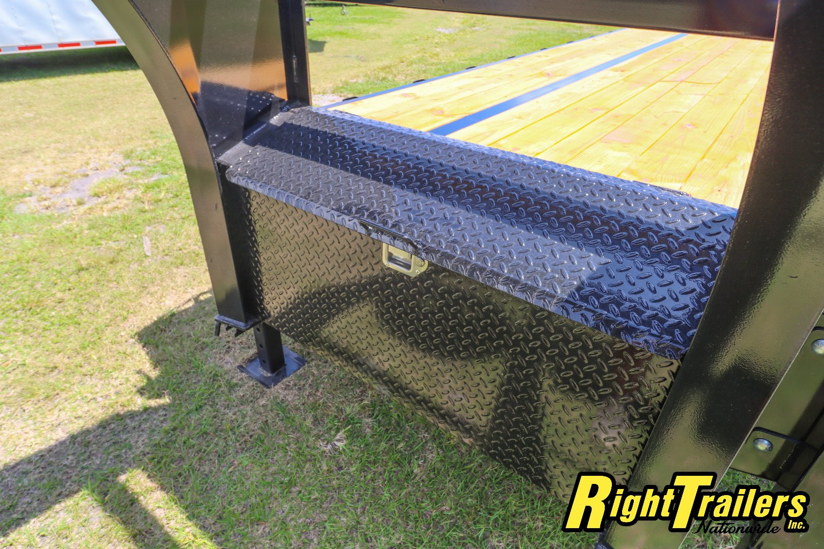 New 2025 8.5X40 PJ Trailers Equipment Trailer