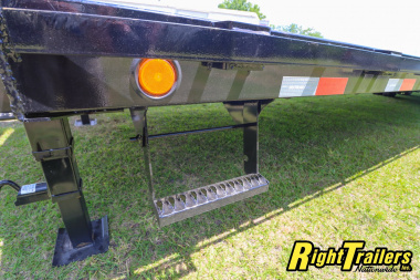 New 2025 8.5X40 PJ Trailers Equipment Trailer