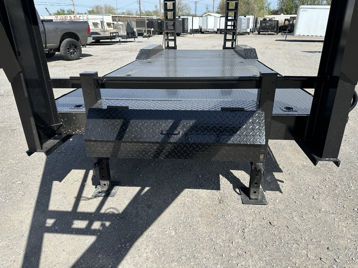 New 2025 Road Boss 102x24 Gooseneck Lowstyle Drive Over Fenders 8ks Equipment Trailer