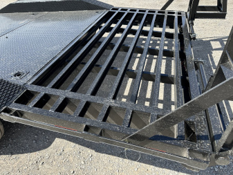 New 2025 Road Boss 102x24 Gooseneck Lowstyle Drive Over Fenders 8ks Equipment Trailer