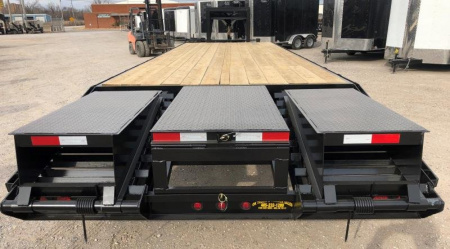 New 2025 Road Boss 30' Tandem Dual Gooseneck with combo dove tail Equipment Trailer