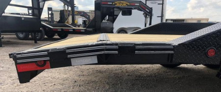 New 2022 East Texas Trailers 20' Tandem Axle Gooseneck Lowstyle Car Hauler / Equipment Trailer