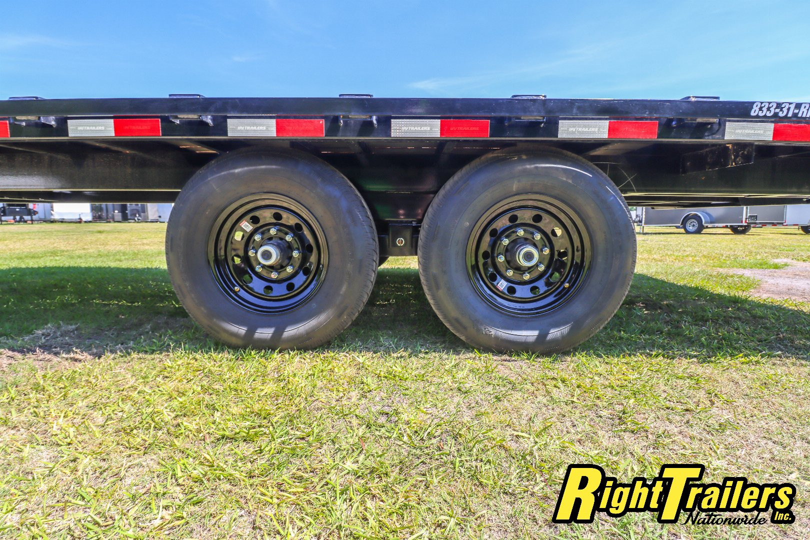 New 2025 8.5X20 PJ Deckover Equipment Trailer