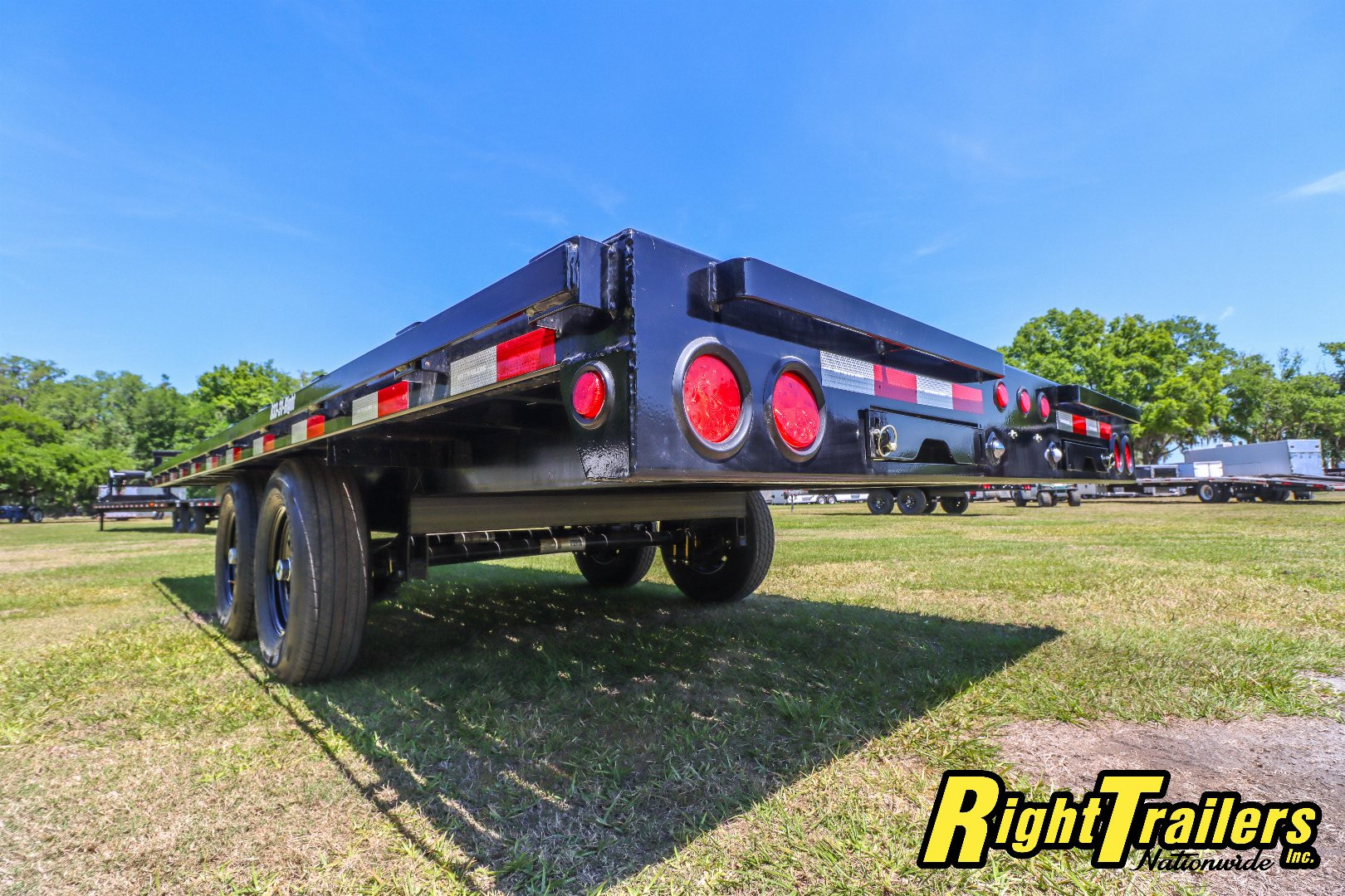 New 2025 8.5X20 PJ Deckover Equipment Trailer