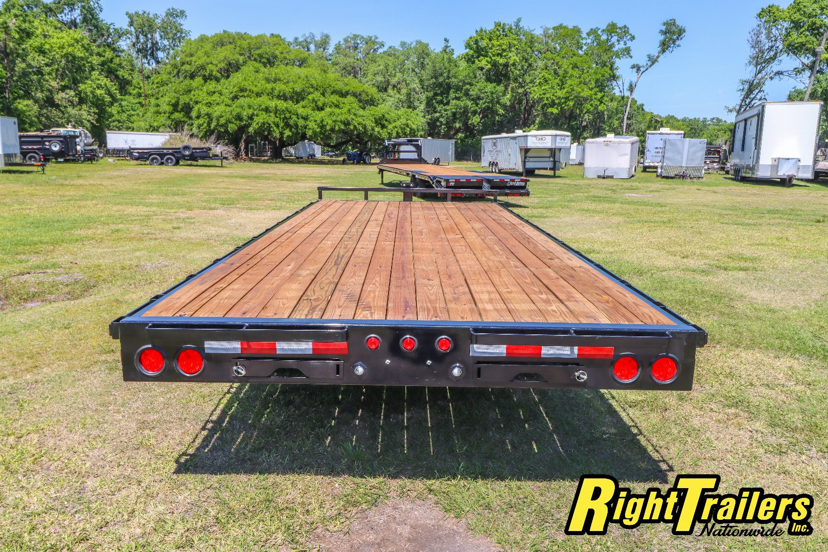 New 2025 8.5X20 PJ Deckover Equipment Trailer