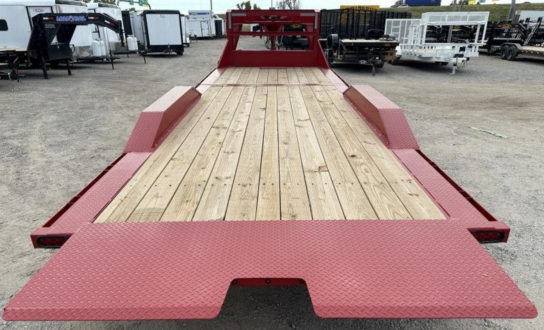 New 2025 East Texas 24' Gooseneck Lowstyle Tilt Trailer
