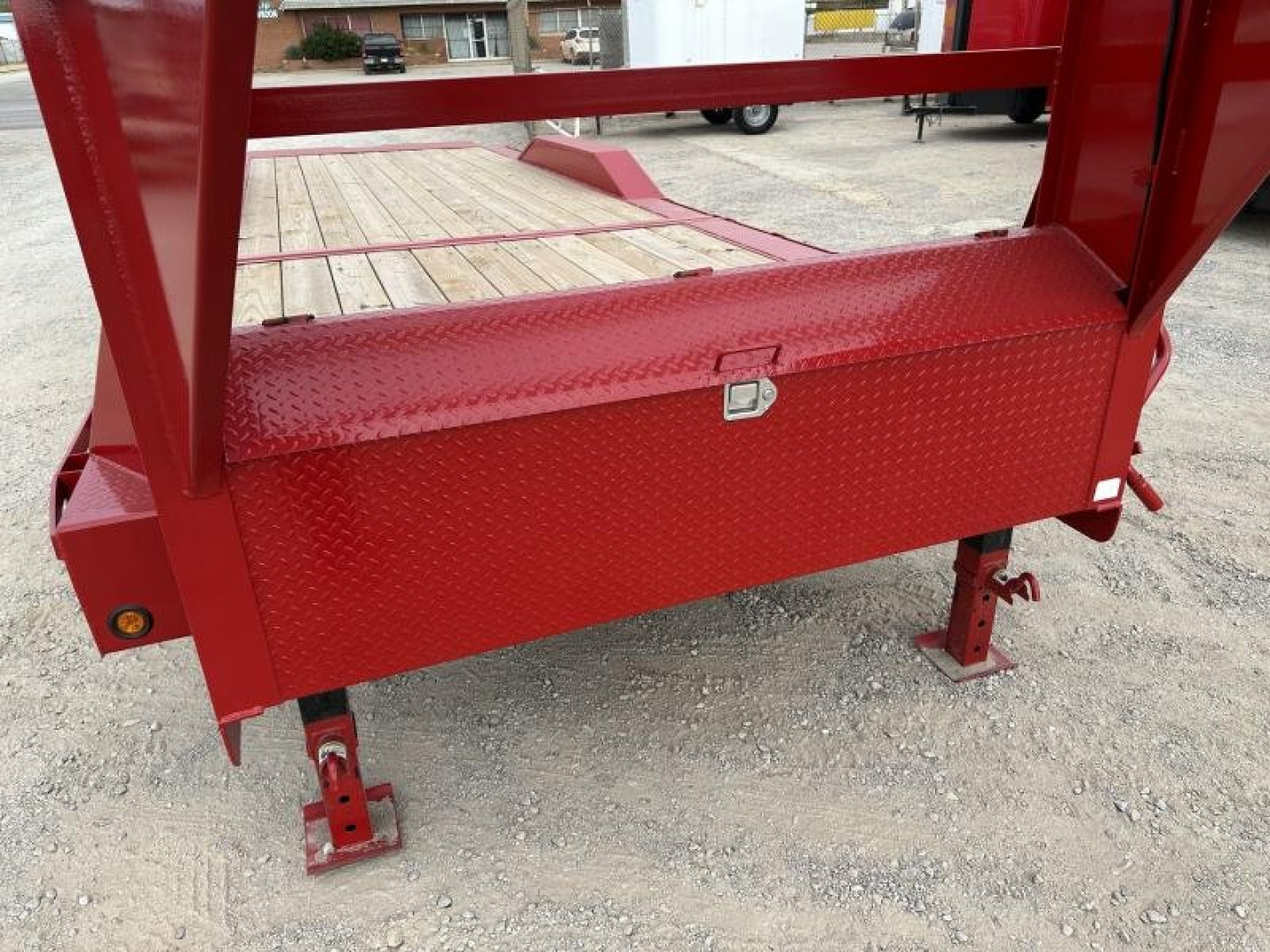 New 2025 East Texas 24' Gooseneck Lowstyle Tilt Trailer
