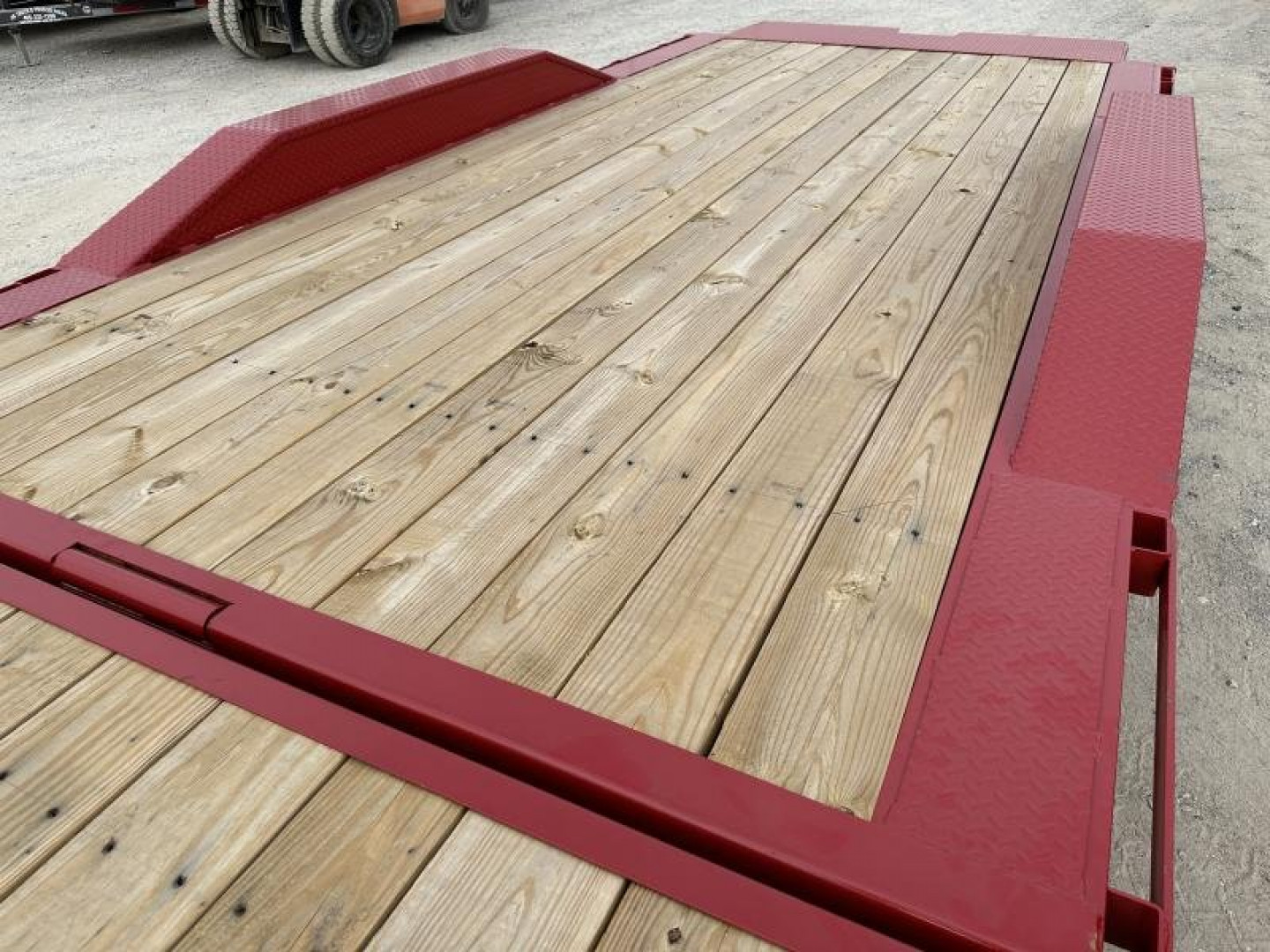 New 2025 East Texas 24' Gooseneck Lowstyle Tilt Trailer