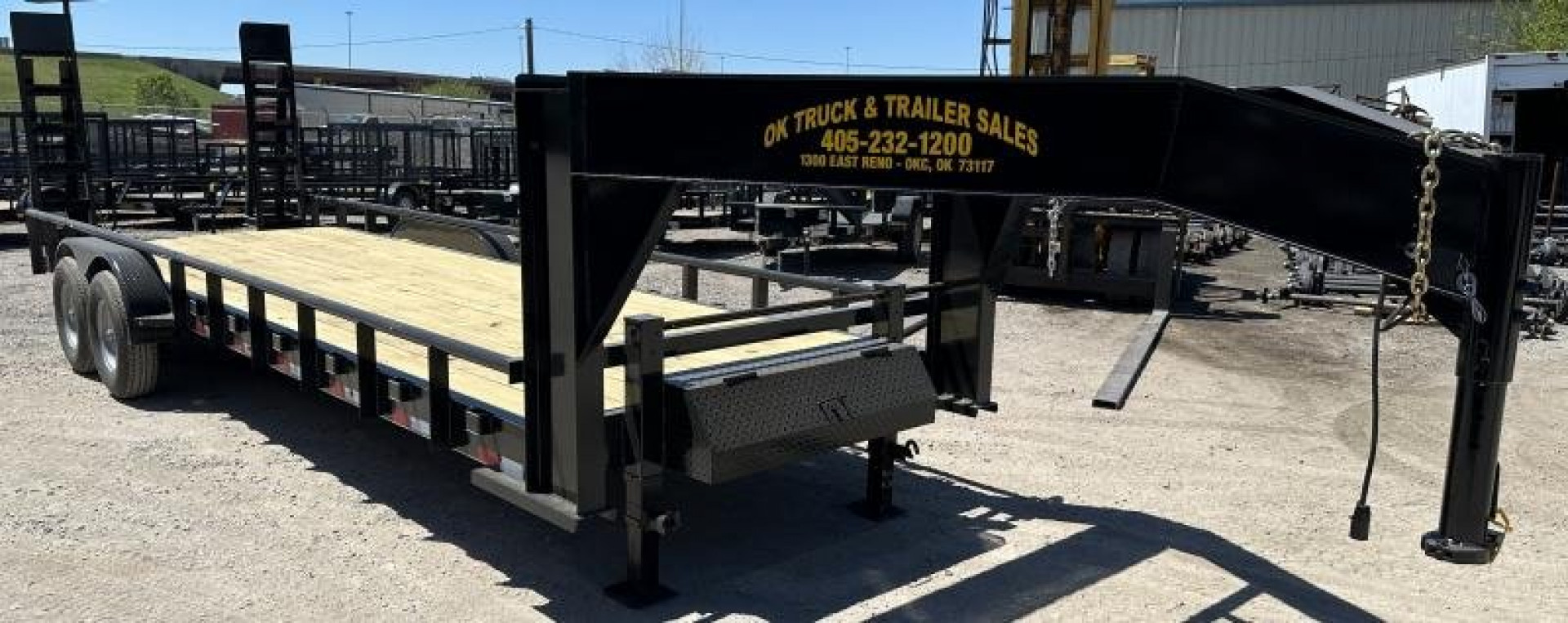 New 2025 Road Boss 83x24 Gooseneck Lowstyle Pipe rail Equipment Trailer