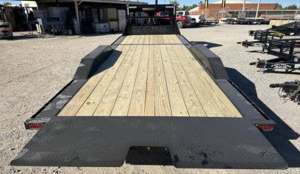 New 2025 East Texas 102"x24' Gooseneck Lowstyle Driver over fender Tilt Trailer